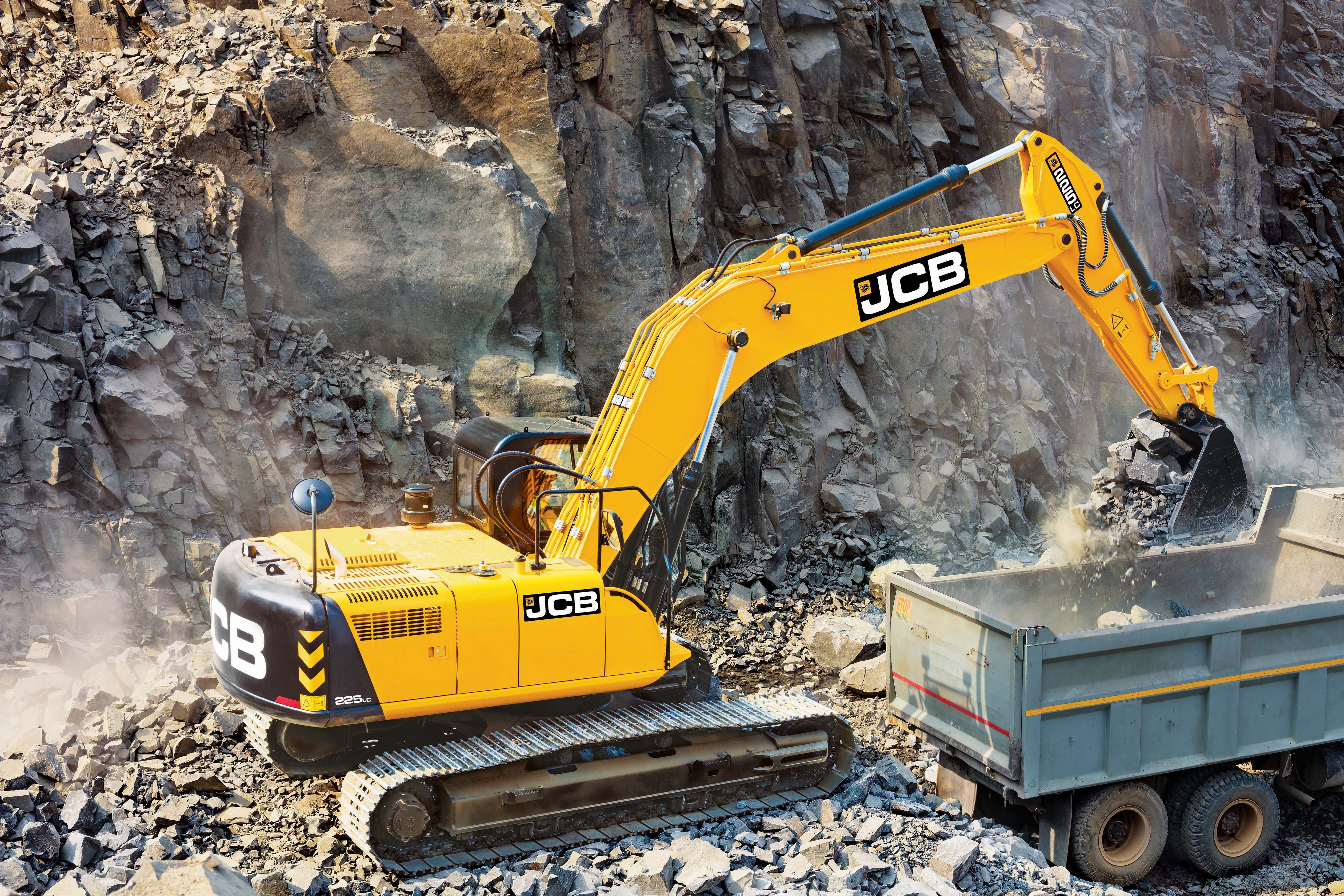 JCB India Showcases its range of Next-Gen Range of Tracked Excavators