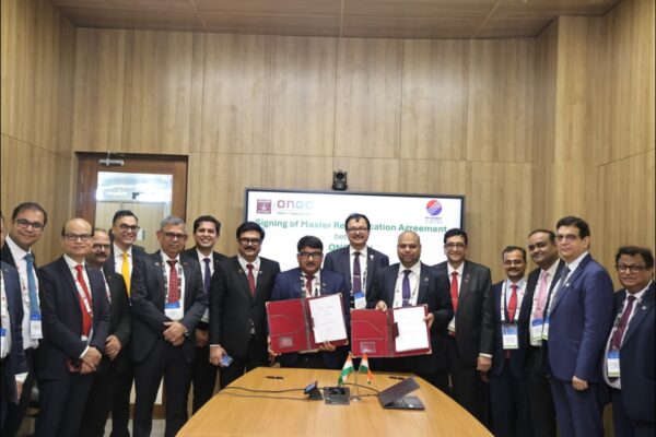 Petronet LNG and ONGC sign five-year Master Regasification Agreement for LNG services at Dahej terminal Petronet LNG and ONGC sign five-year Master Regasification Agreement for LNG services at Dahej terminal