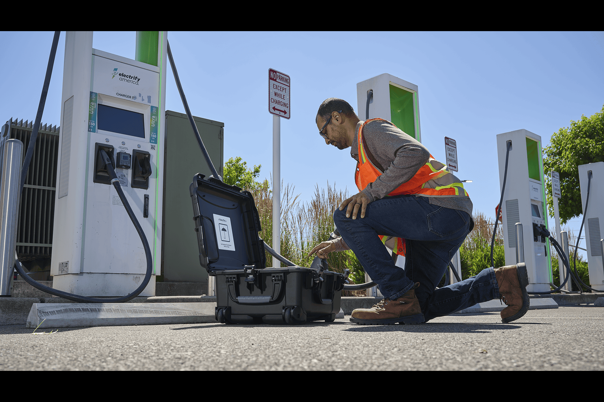 Fluke Launches FEV500 for DC EV Charger Testing