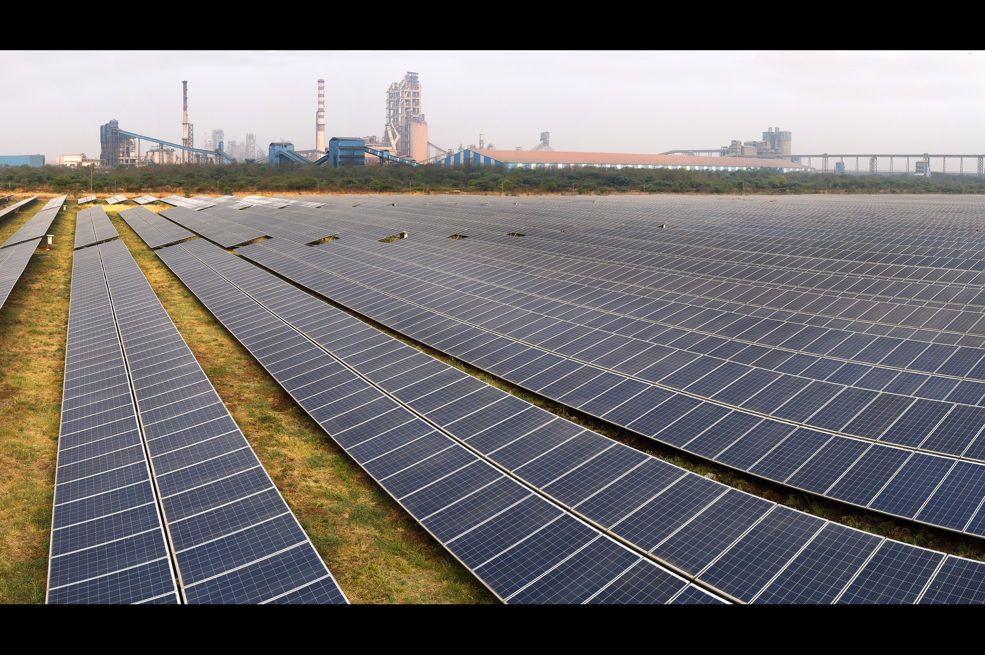 UltraTech Cement Crosses 2 GW Green Energy Milestone, Targets 85% by 2030